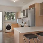 Phaedrus Living Evergreen Διαμέρισμα