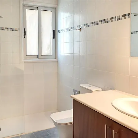 Apartment Phaedrus Living Evergreen Flat